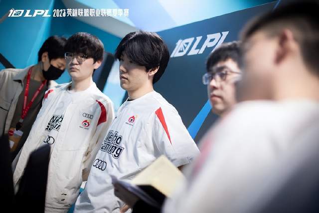 选择在8月 选择在8月