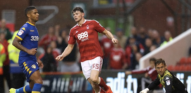 的表现击败 的表现击败