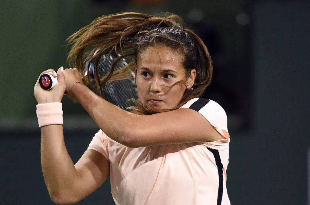 可在左右两 可在左右两