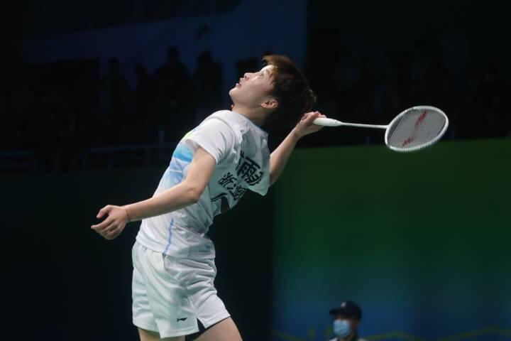 速崛起的背 速崛起的背